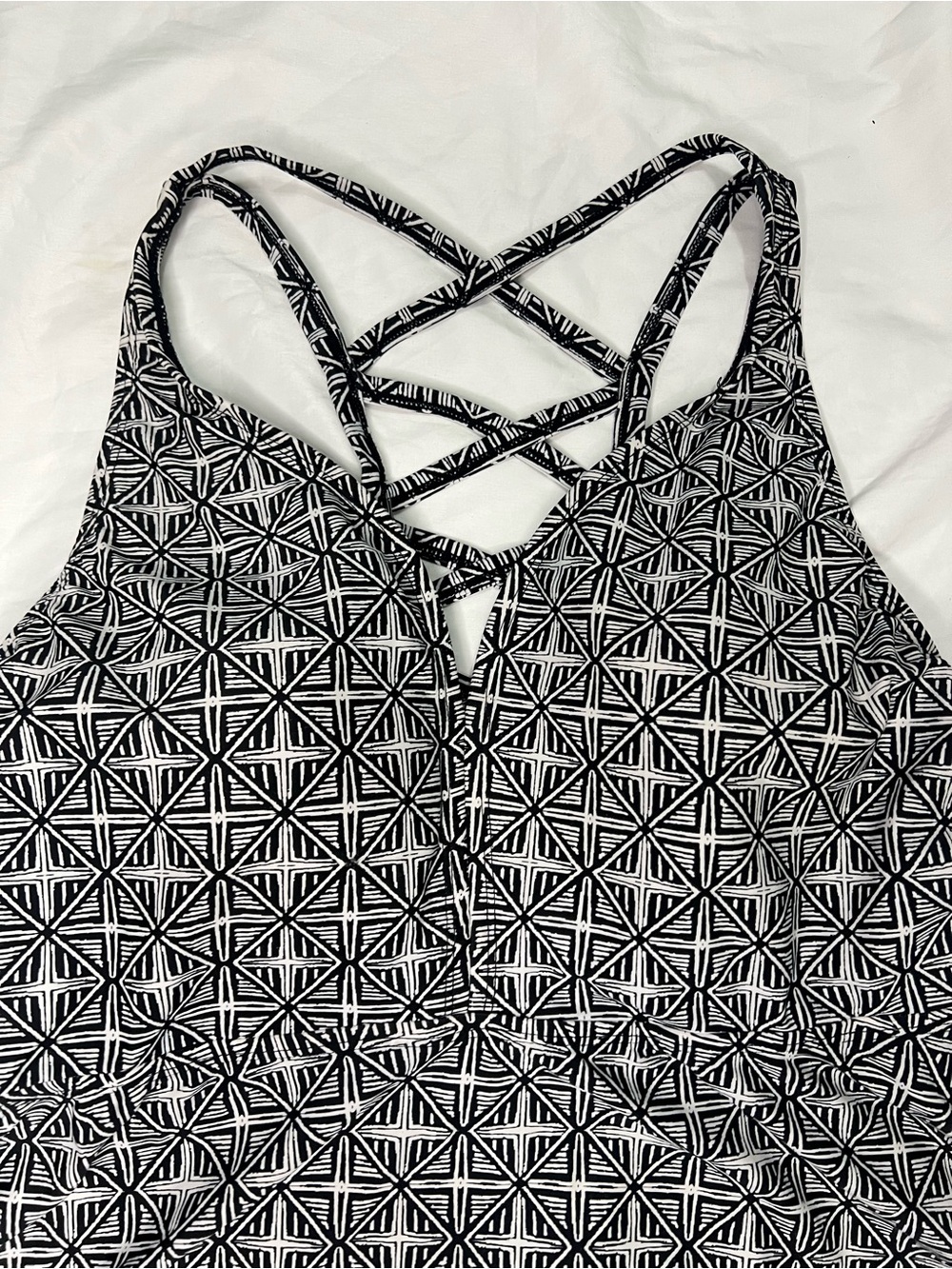 Ava & Viv Black White Geometric Criss Cross Back Tankini Top 18W - Picture 9 of 11